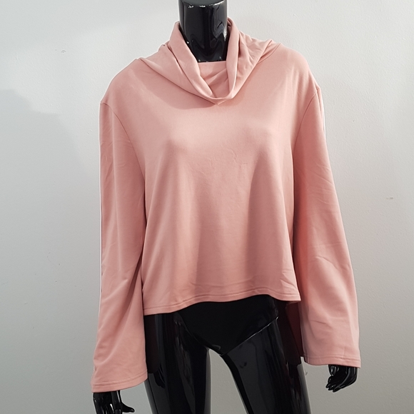 Beautiful Cottex Bell Arm Crop Sweater Large Fit - Picture 1 of 5